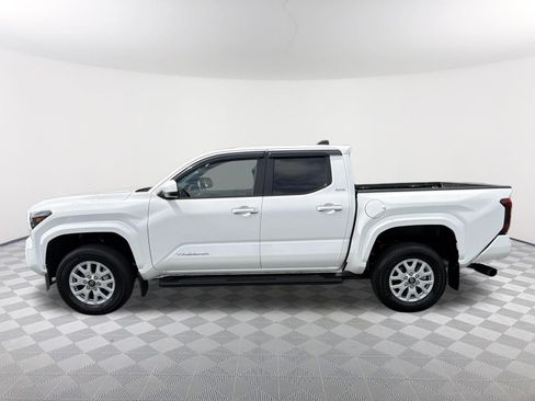 Used 2025 Toyota Tacoma SR5 RWD image 8