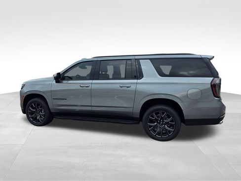 New 2026 Chevrolet Suburban RST w/ Comfort Package RWD image 4