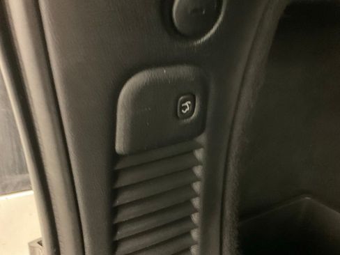 Used 2018 Dodge Durango R/T w/ Blacktop Package AWD/4WD image 28