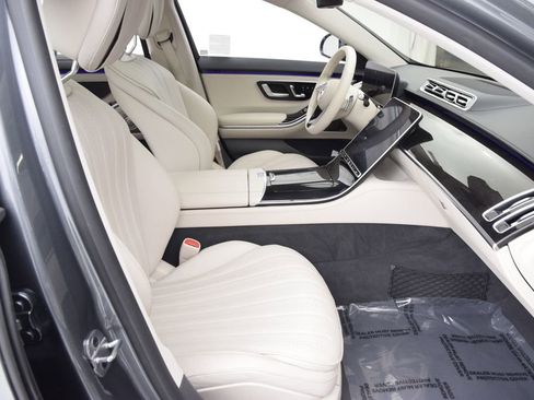 Used 2022 Mercedes-Benz S 500 4MATIC image 16