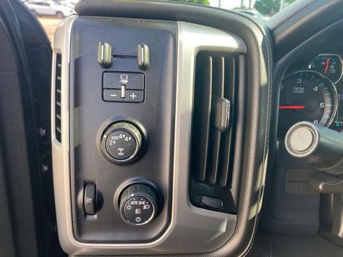 Used 2019 GMC Sierra 1500 SLE w/ SLE Value Package AWD/4WD image 23