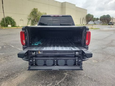 Used 2023 GMC Sierra 1500 Denali w/ Denali Reserve Package AWD/4WD image 9