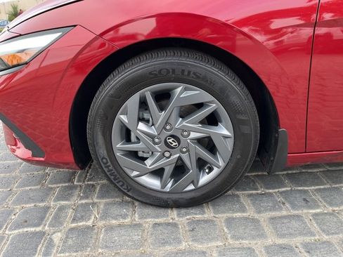 Certified 2024 Hyundai Elantra Blue image 34