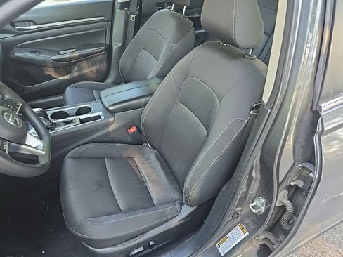 Used 2022 Nissan Altima 2.5 SV FWD image 10