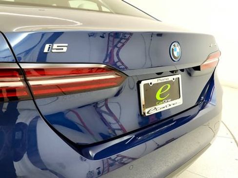 Used 2025 BMW i5 eDrive40i RWD image 26