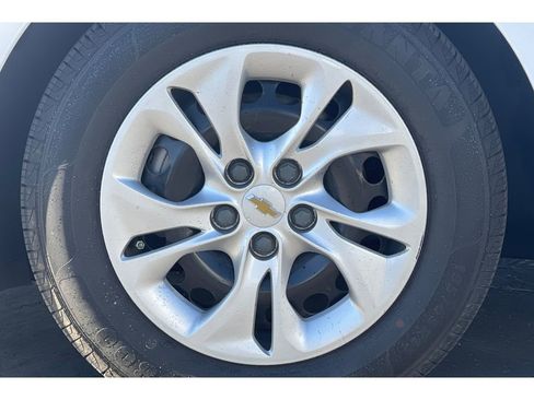 Used 2019 Chevrolet Cruze LS image 10