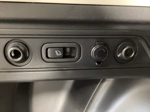 Used 2022 Subaru Forester Limited image 34