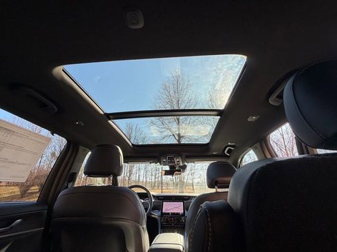 New 2025 Jeep Grand Cherokee L Limited image 28