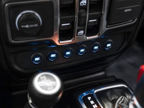 Used 2021 Jeep Gladiator Sport AWD/4WD image 64