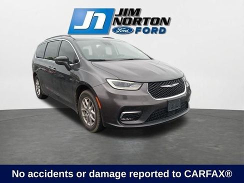 Used 2022 Chrysler Pacifica Touring-L image 1