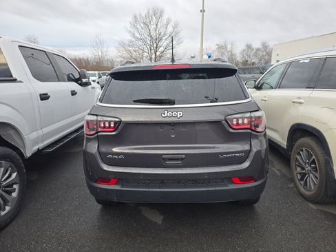 Used 2024 Jeep Compass Limited image 3