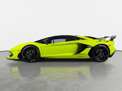 Used 2020 Lamborghini Aventador SVJ AWD/4WD image 19