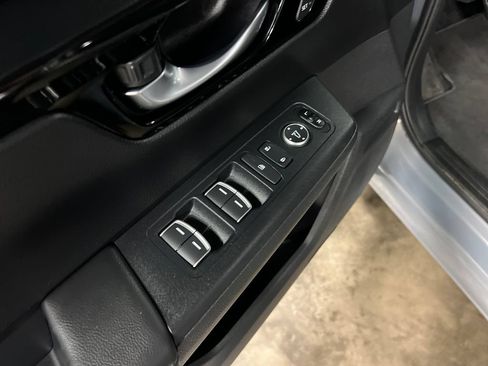 Used 2024 Honda CR-V EX-L image 16