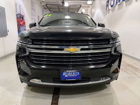 Used 2024 Chevrolet Suburban LT image 8