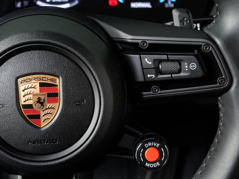 Certified 2025 Porsche 911 Carrera w/ Premium Package RWD image 11