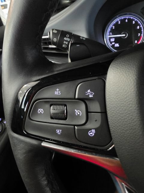 Used 2024 Buick Enclave Essence w/ Experience Buick Package AWD/4WD image 34