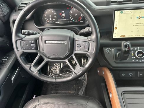 Used 2024 Land Rover Defender 110 X image 28