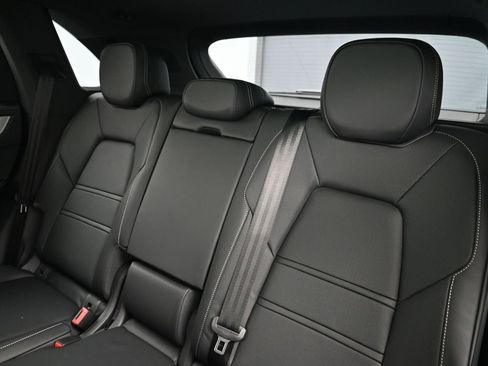 New 2026 Porsche Cayenne S image 6