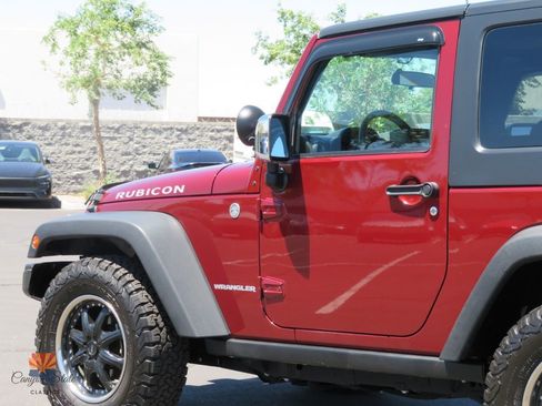 Used 2007 Jeep Wrangler Rubicon w/ Dual Top Group AWD/4WD image 24