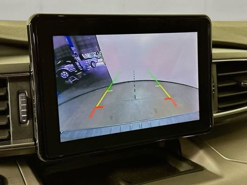 Certified 2022 Ford Explorer XLT w/ Equipment Group 202A image 29