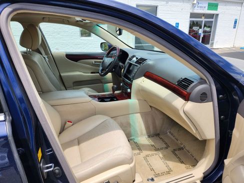 Used 2010 Lexus LS 460 RWD image 14