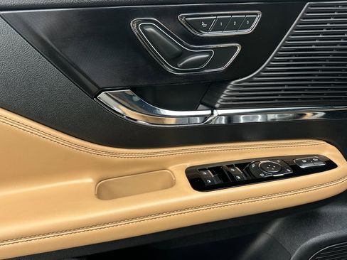 Used 2022 Lincoln Corsair Reserve image 10