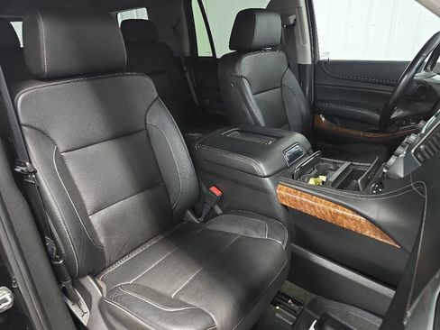 Used 2018 Chevrolet Tahoe Premier AWD/4WD image 16