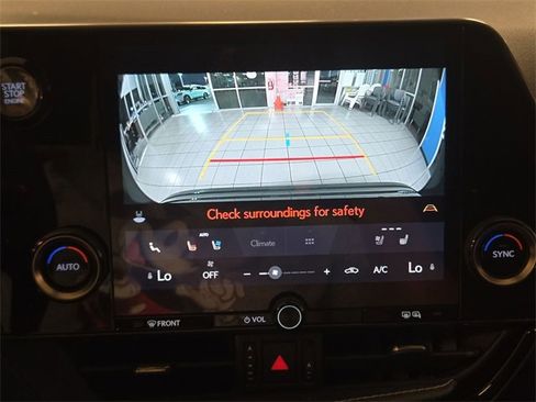 Used 2022 Lexus NX 250 FWD w/ Premium Package image 17