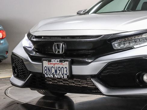 Used 2019 Honda Civic Sport Touring image 8