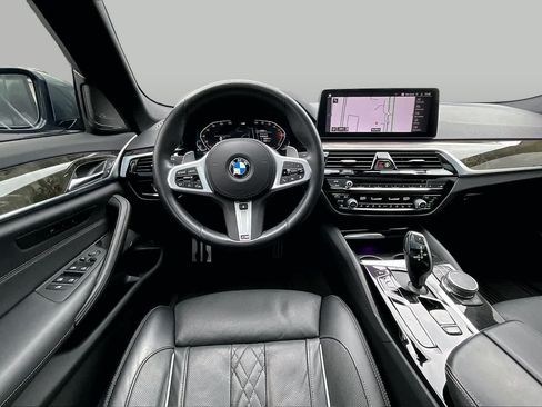 Used 2023 BMW 540i w/ M Sport Package RWD image 7
