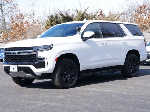 New 2024 Chevrolet Tahoe 4WD w/ Remote Keyless Entry Package image 1
