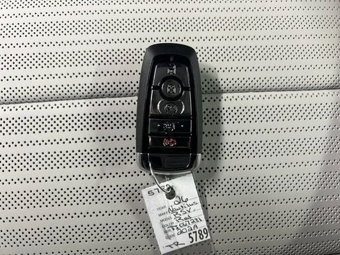 Used 2026 Lincoln Nautilus Reserve AWD/4WD image 40