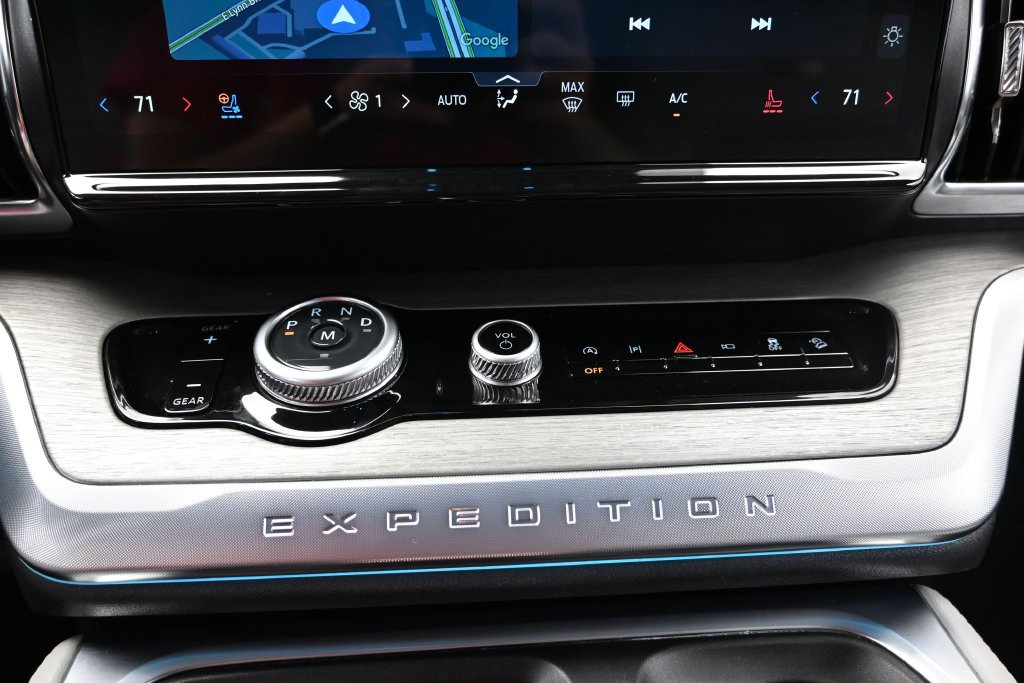 Used 2025 Ford Expedition Max Platinum AWD/4WD image 46