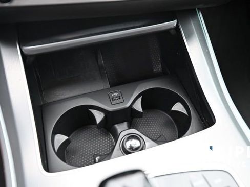 Used 2022 BMW X5 xDrive40i w/ Parking Assistance Package image 18