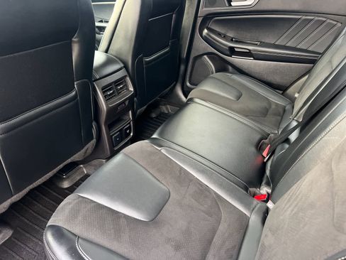 Used 2018 Ford Edge Sport w/ Equipment Group 401A image 4