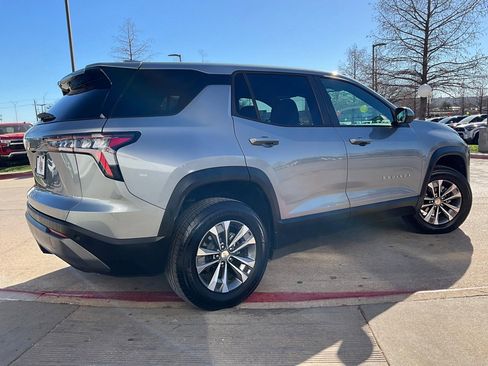 Used 2025 Chevrolet Equinox LT image 6