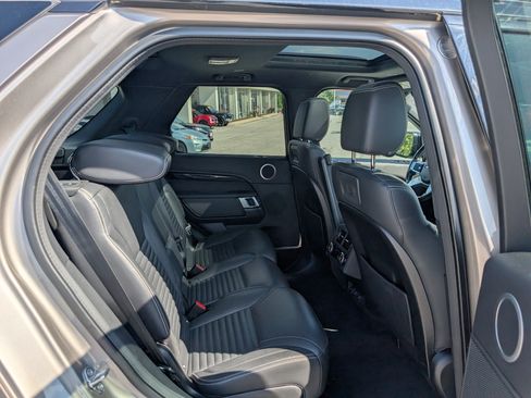 Used 2023 Land Rover Discovery S R-Dynamic AWD/4WD image 10