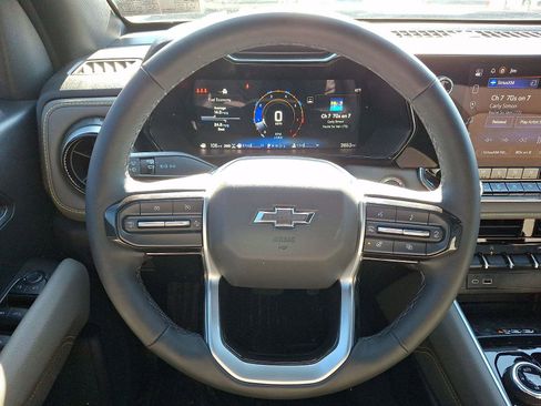 Used 2025 Chevrolet Colorado ZR2 image 19