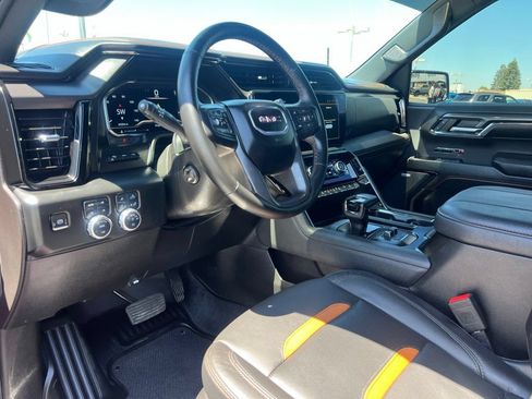 Used 2024 GMC Sierra 1500 AT4 w/ Technology Package AWD/4WD image 40