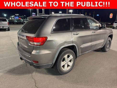 Used 2011 Jeep Grand Cherokee Laredo image 3