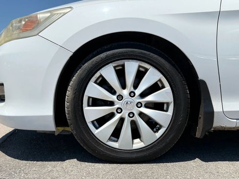Used 2015 Honda Accord Touring image 40