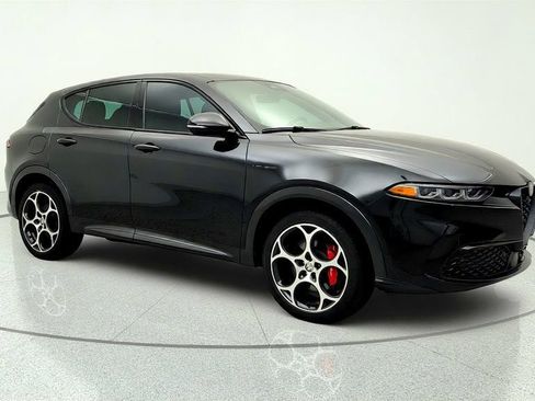 Used 2024 Alfa Romeo Tonale Veloce AWD/4WD image 3