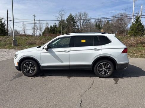 Used 2018 Volkswagen Tiguan SEL image 15