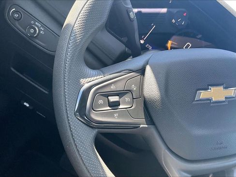 Used 2025 Chevrolet TrailBlazer LT AWD/4WD image 19