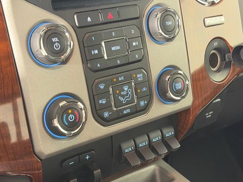 Used 2016 Ford F350 King Ranch w/ King Ranch Package image 21