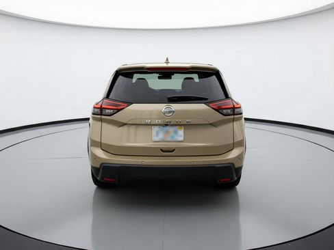 Used 2025 Nissan Rogue SV image 7