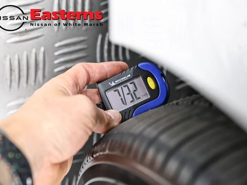 Used 2024 Nissan Sentra SR w/ SR Premium Package FWD image 27