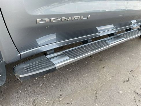 Used 2022 GMC Sierra 1500 Denali w/ Driver Alert Package II image 9