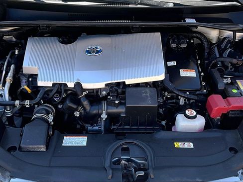 Used 2022 Toyota Prius XLE FWD image 9