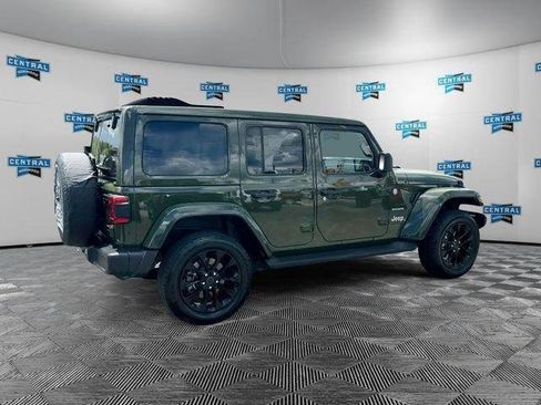 Used 2024 Jeep Wrangler Unlimited Sahara w/ Technology Group AWD/4WD image 5